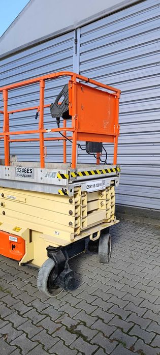 Podnośnik nożycowy JLG 3246ES – sprawny, elektryczny, ładowanie 230 V
