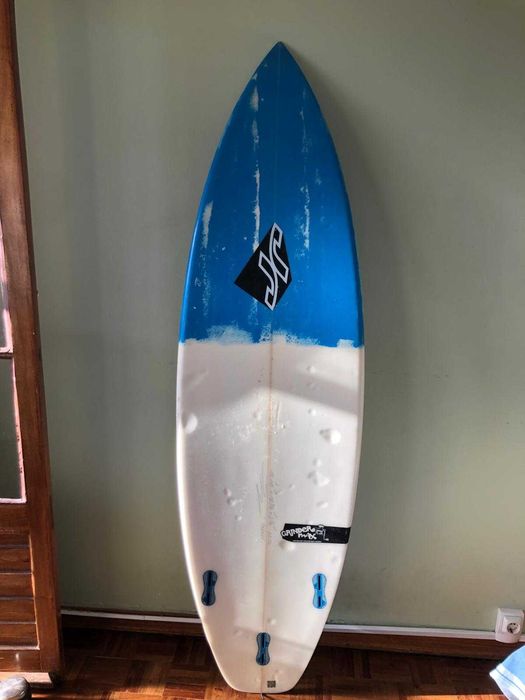 Surfboard / Prancha de surf