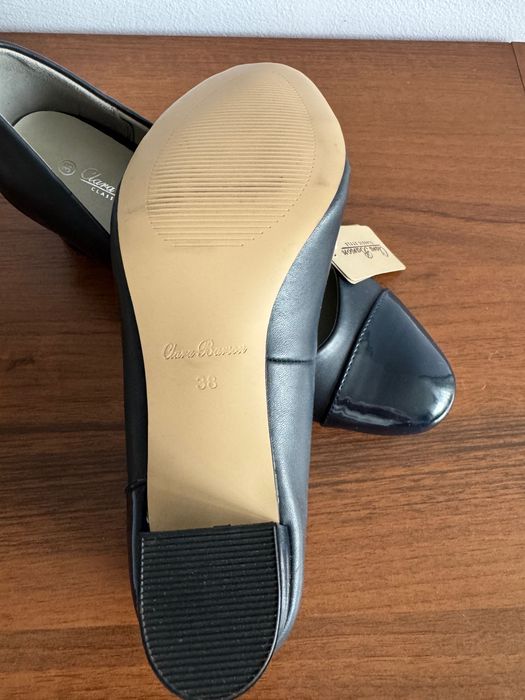 Nowe buty na obcasie, granat, roz 38