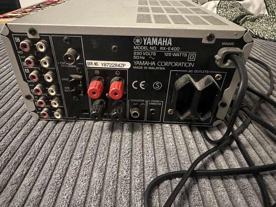 amplituner Yamaha RX-E400