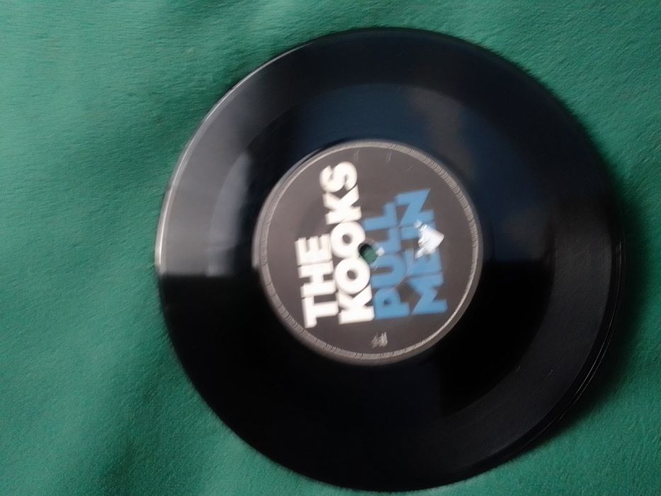 Вінілові платівкиTne KOOKS та інші виконавці. Он 33-45 об/хв