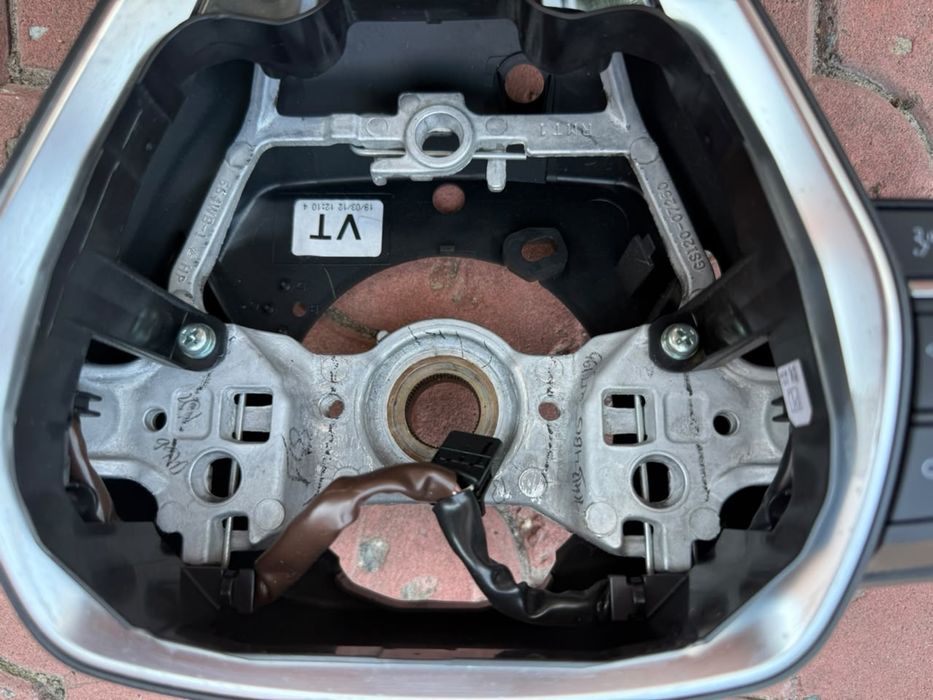 Toyota Camry 70 руль