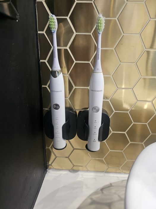 Uchwyt na szczoteczkę do zębów czarny nowy