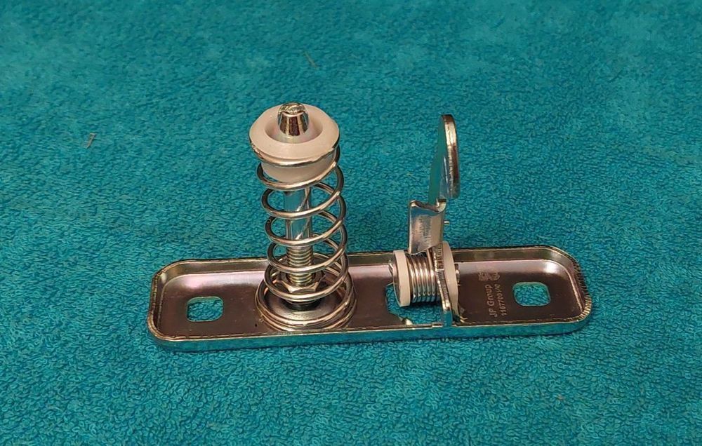 Trinco Capot Volkswagen Golf Jetta Mk2 - Superior