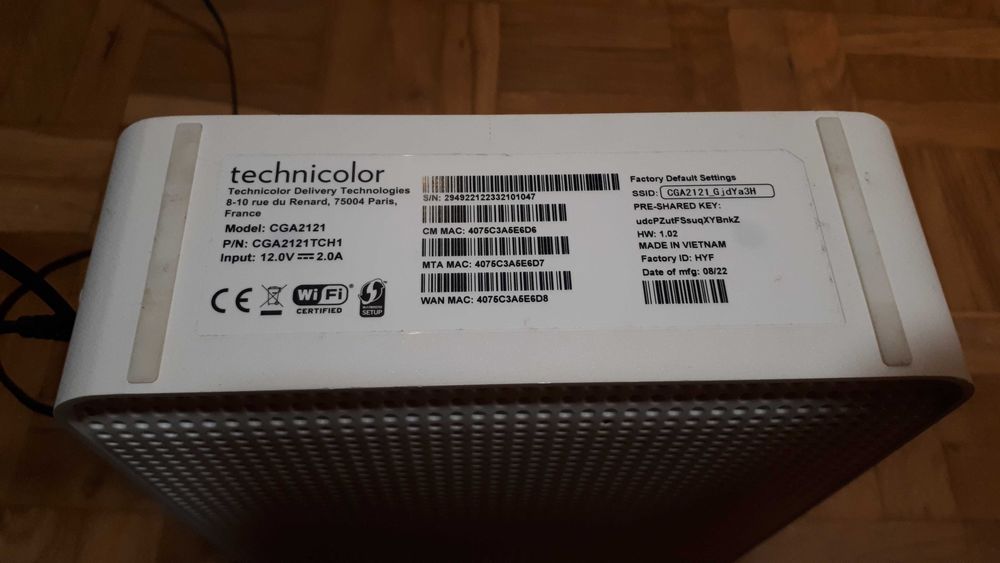 Technicolor CGA2121 ROUTER WI-FI  komplet mało używany