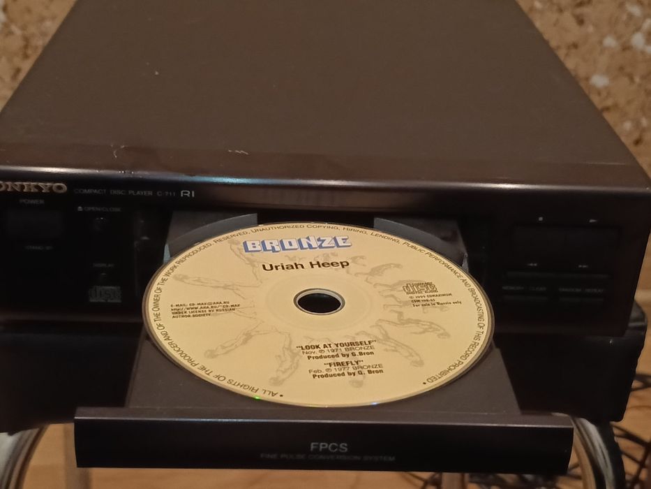 CD програвач Onкyо C-711