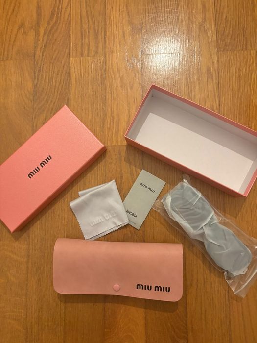 Oculos de Sol MIU MIU