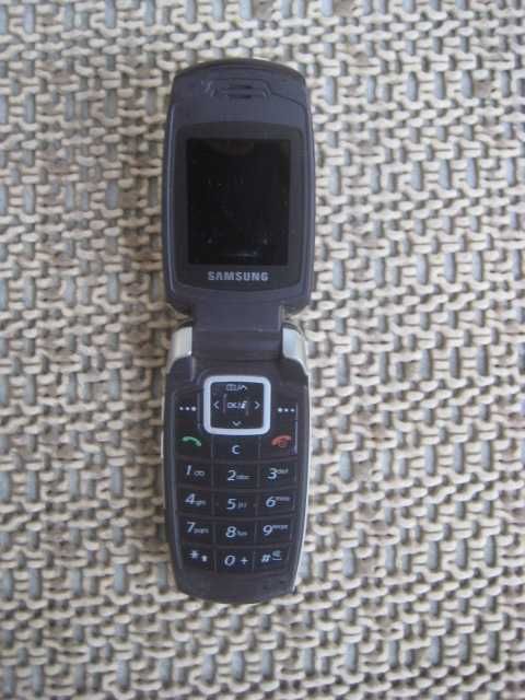 Telefon komórkowy komórka telefony komórkowe Nokia E52-1  RM-469 E65-1