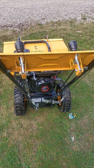 Zamiatarka spalinowa