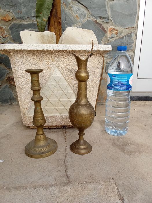 Velharias e loiças antigas