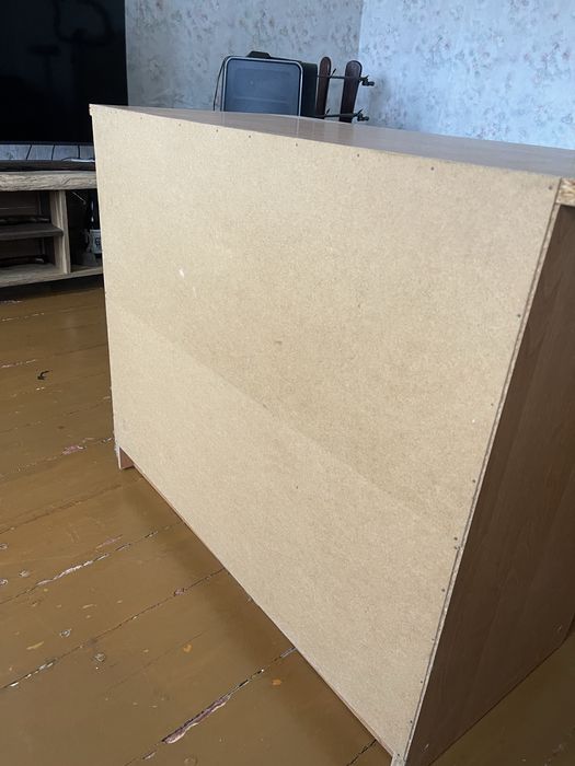 Комод  для  речей .