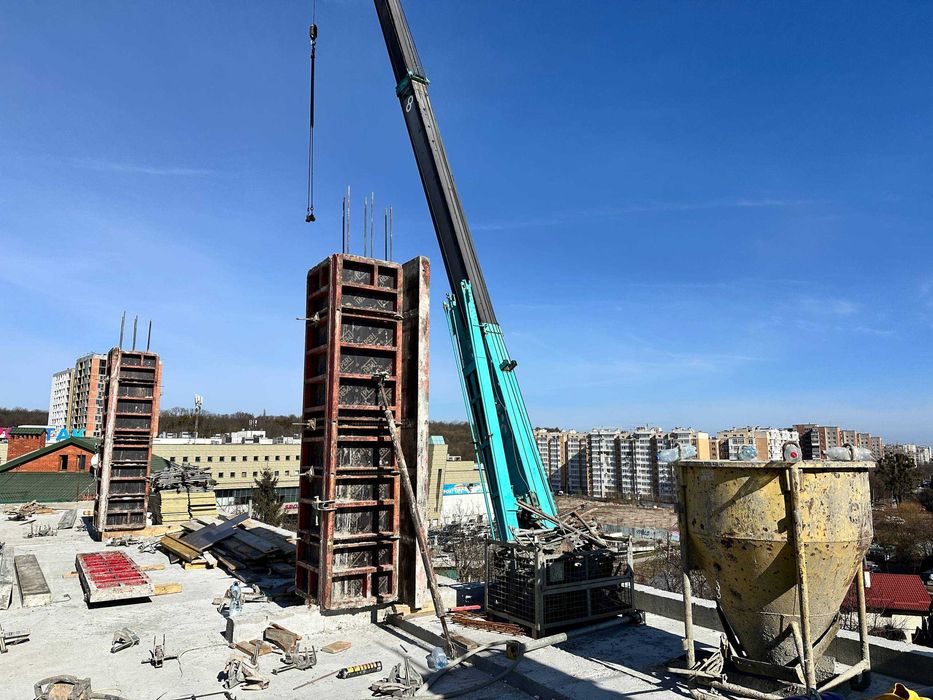 Продаж преміального таунхаусу з терасою та панорамним дахом | Львів