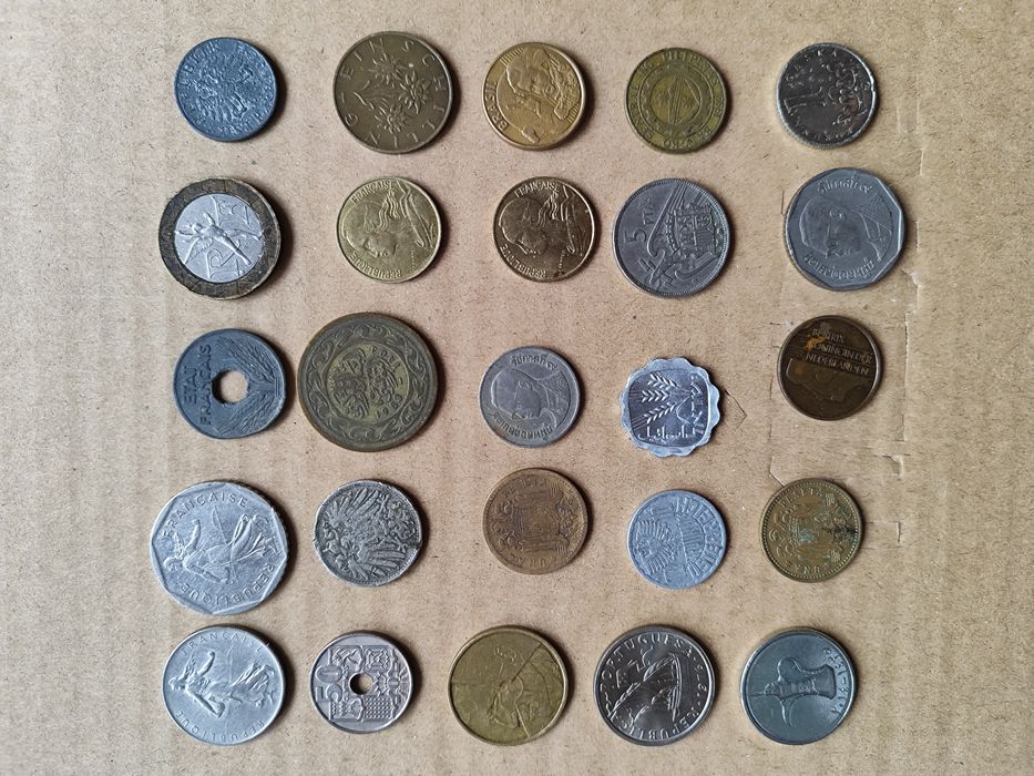 Lote +90 moedas antigas de vários países - coleção