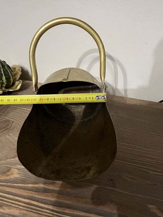 Stary dekoracyjny stojak na wino butelke mosiądz