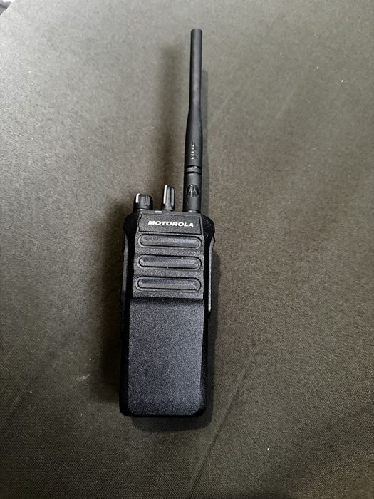Портативна DMR радіостанція Motorola Mototrbo R7a