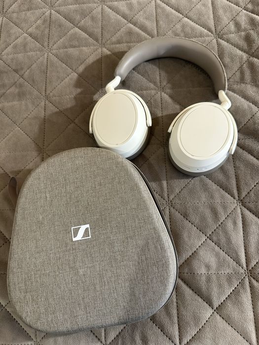 Бездротові навушники Sennheiser Momentum 4 White