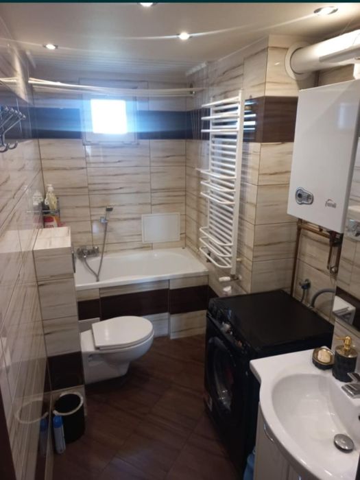 Sprzedam mieszkanie 2 pokojowe 69,80 m2, ogród garaż piwnica