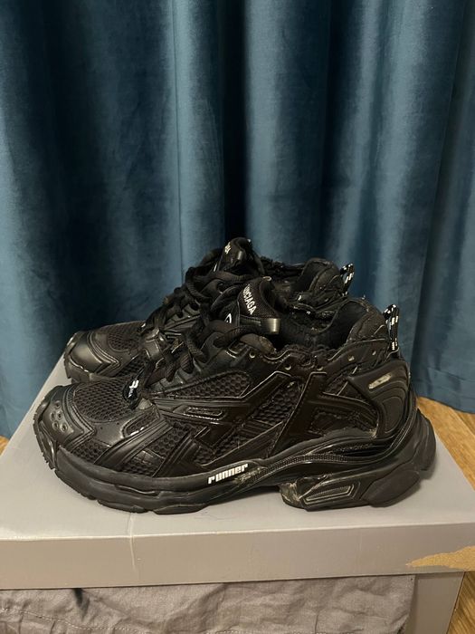 Balenciaga runner legit