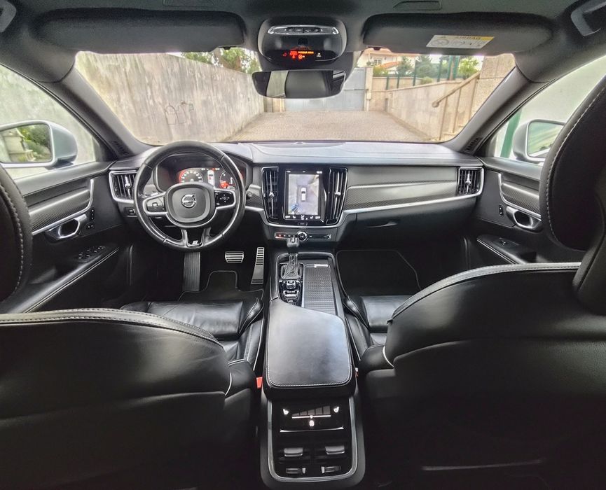 Volvo V90 D5 R-Design AWD (Nova) aceito retoma