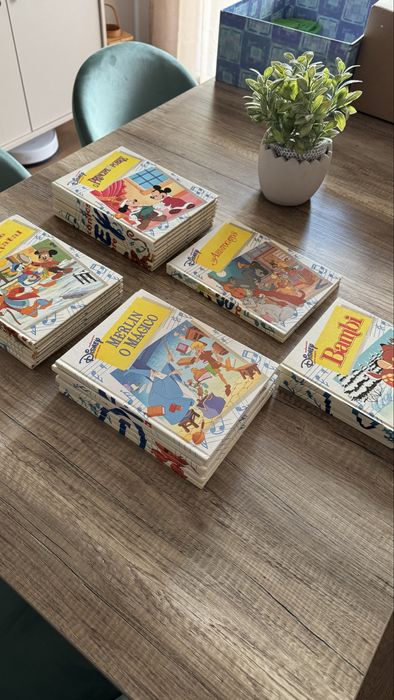 Coleção 25 livros Disney com Audio Cassetes