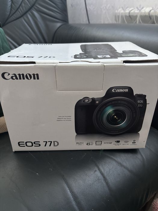 Canon eos 77d.