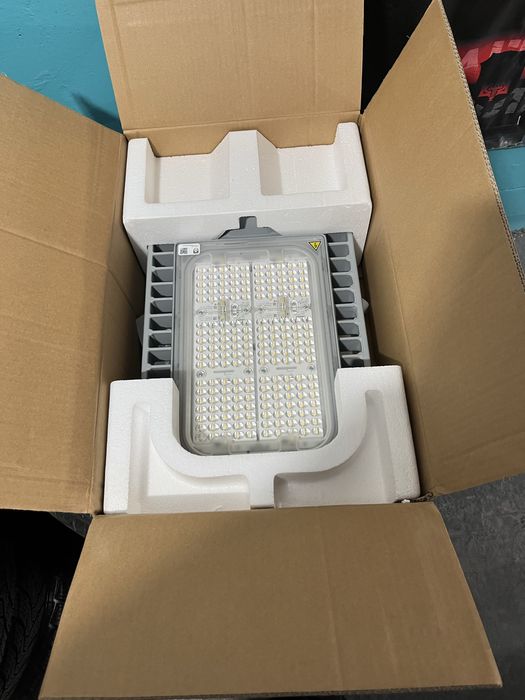 Светильник philips BRP 392 led 212/150w вуличне освітлення