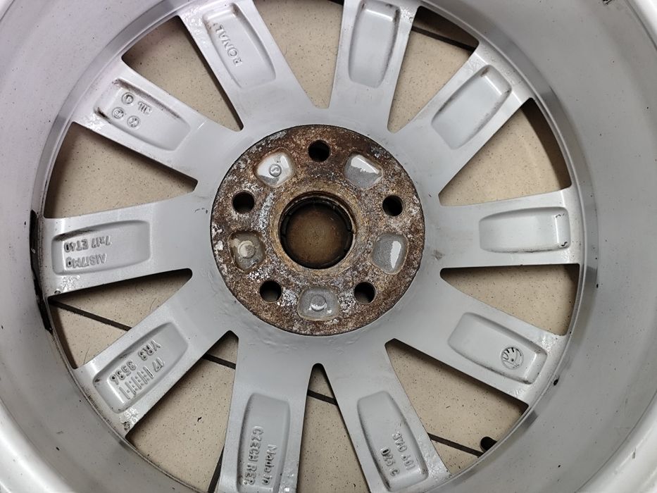 Диски R-17 5*112 7j et40 цо57,1 (Skoda, Volkswagen, Audi, Seat)