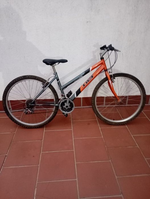 Estou a pôr a venda este bicicleta em bom estado
