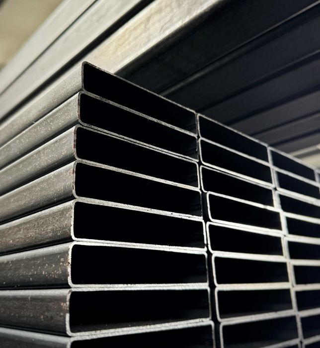 Profile stalowe czarne i ocynkowane - szeroki wybór!