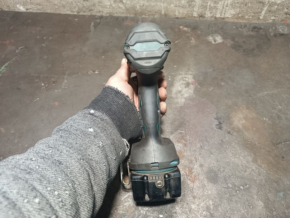 Шуруповерт Makita xph12