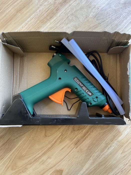 Pistolet klejowy bezprzewodowy 80W