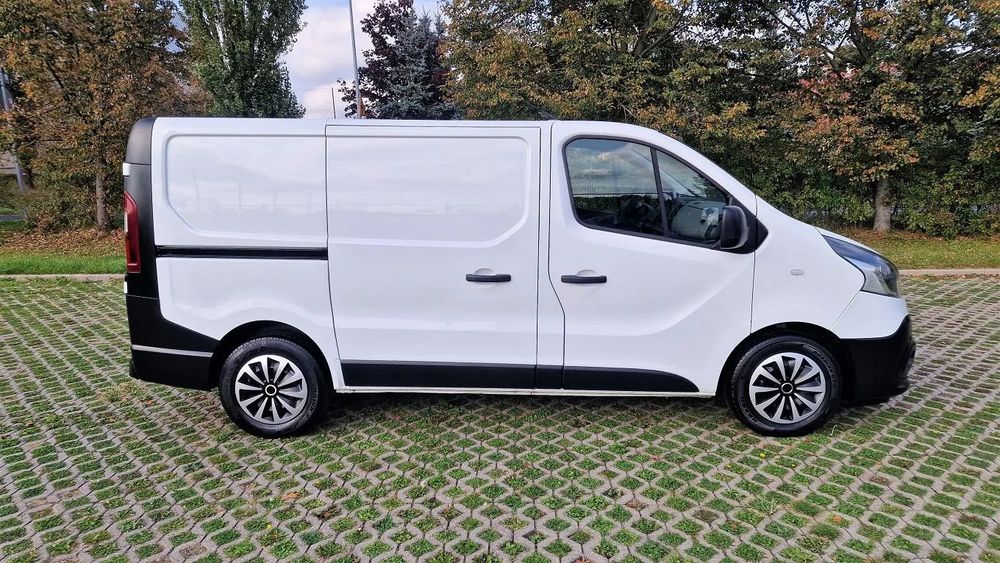 Renault Trafic  1.6 120 KM Faktura Vat 23% Model 2016 Rok
