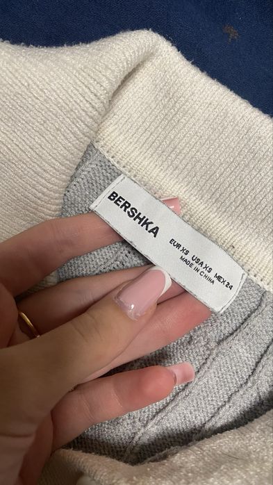 Серый свител поло BERSHKA