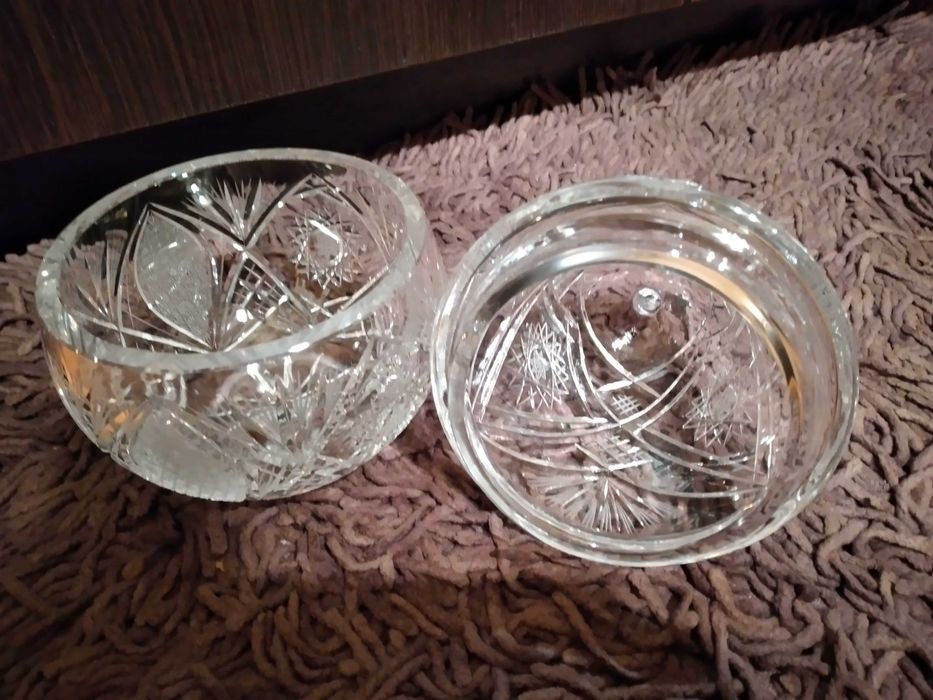 Kryształowa gruszka ozdobna z okresu PRL