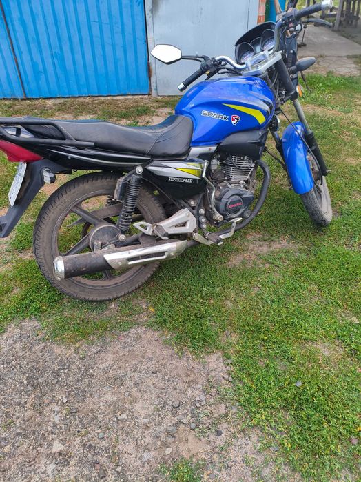 Продам мотоцикл Spark 200sp