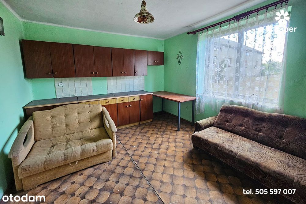 Siedlisko ok. 60 m2 z działką ok. 4800 m2 we wsi Kołatek.