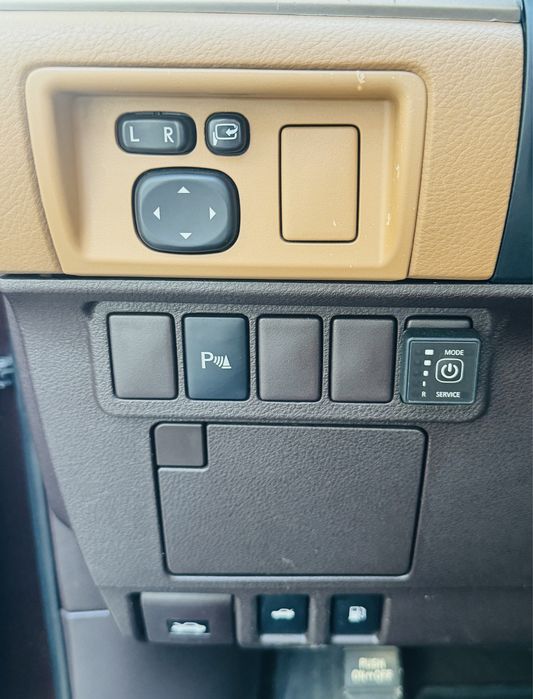 Продам Lexus ES250 2018 рік 2.5 газ/бензин АВТОМАТ після прильоту шахеда!