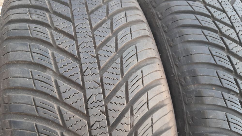Opony Wielosezonowe-Całoroczne 215/65/16.HANKOOK.7,5 mm.Adres-ZALESIANY 33 A-przy rondzie(niebieskie banery).PISEMNA GWARANCJA