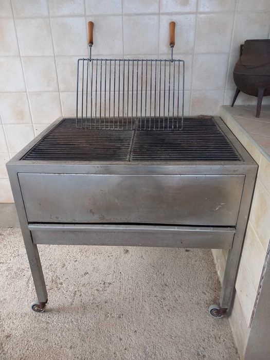 Churrasqueira em inox