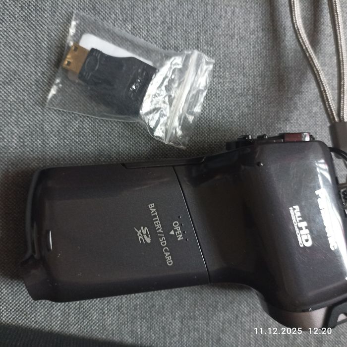 Продам полноценную видеокамеру : Panasonic HX -DC 2.
