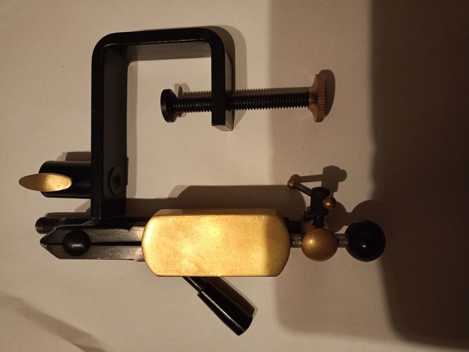 Imadło muchowe FFGene Classic Vise