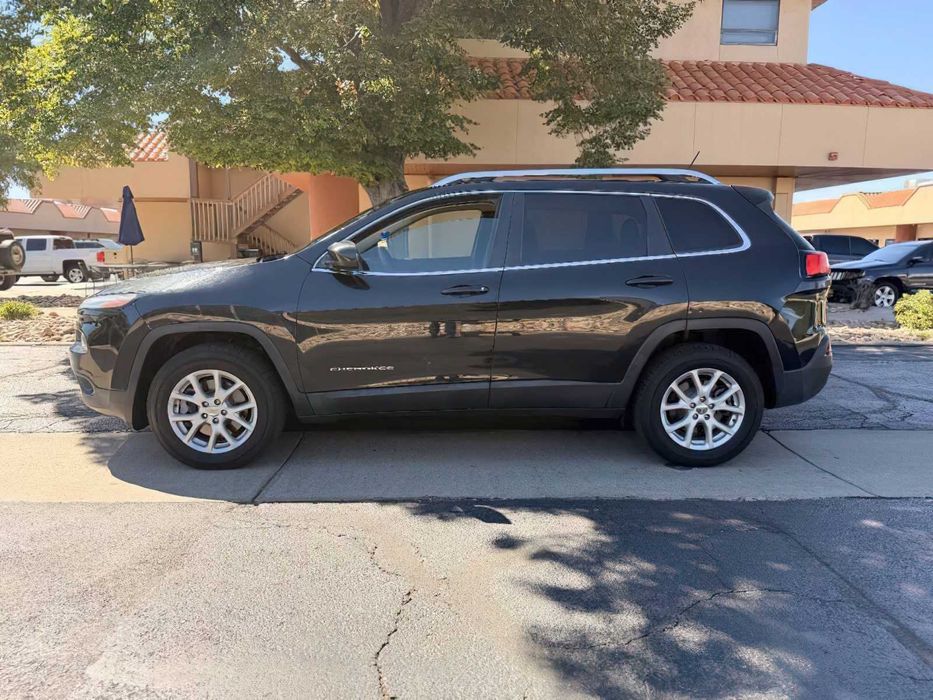 Jeep Cherokee      2015