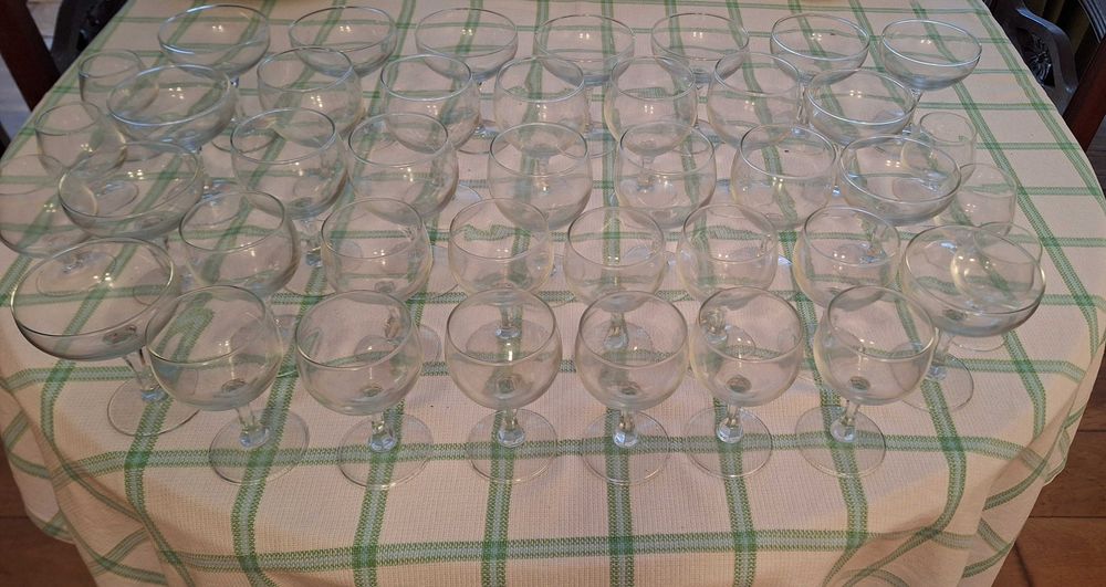 Glassware Set443587432767836161