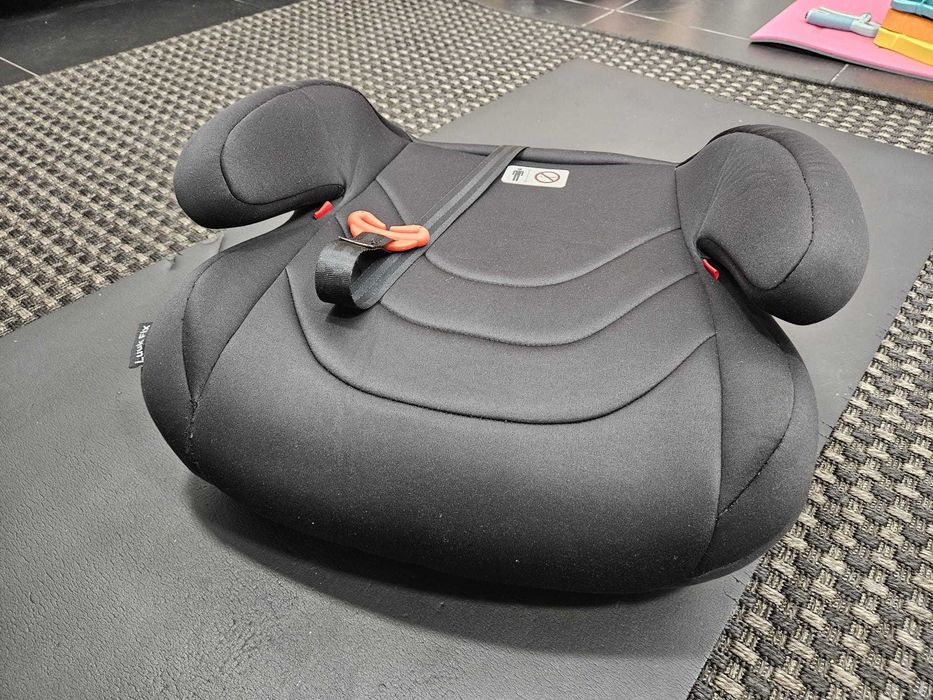 Cadeira elevatória auto com ISOFIX