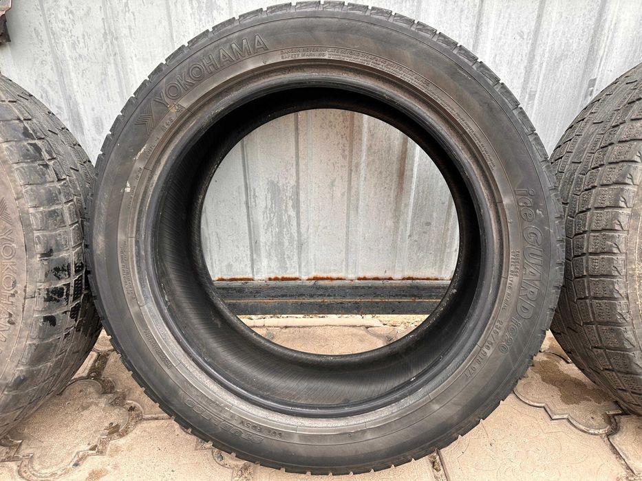 Продам резину 235/50R18