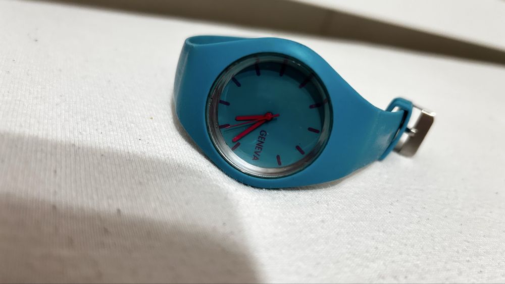 Zegarek geneva z paskiem silikonowym