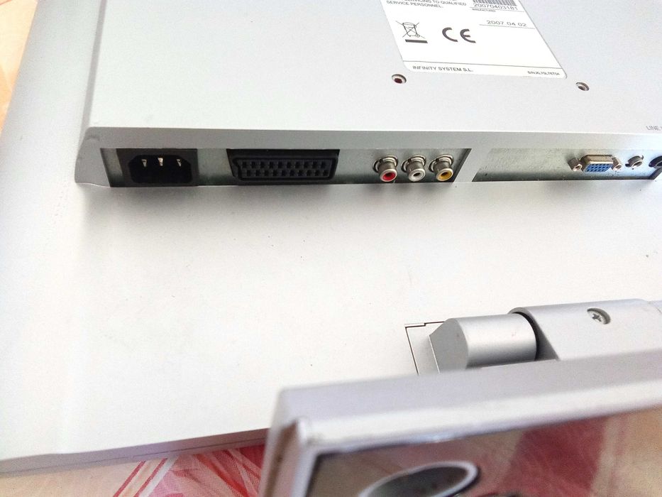 TV LCD - AÍRIS- a funcionar como nova