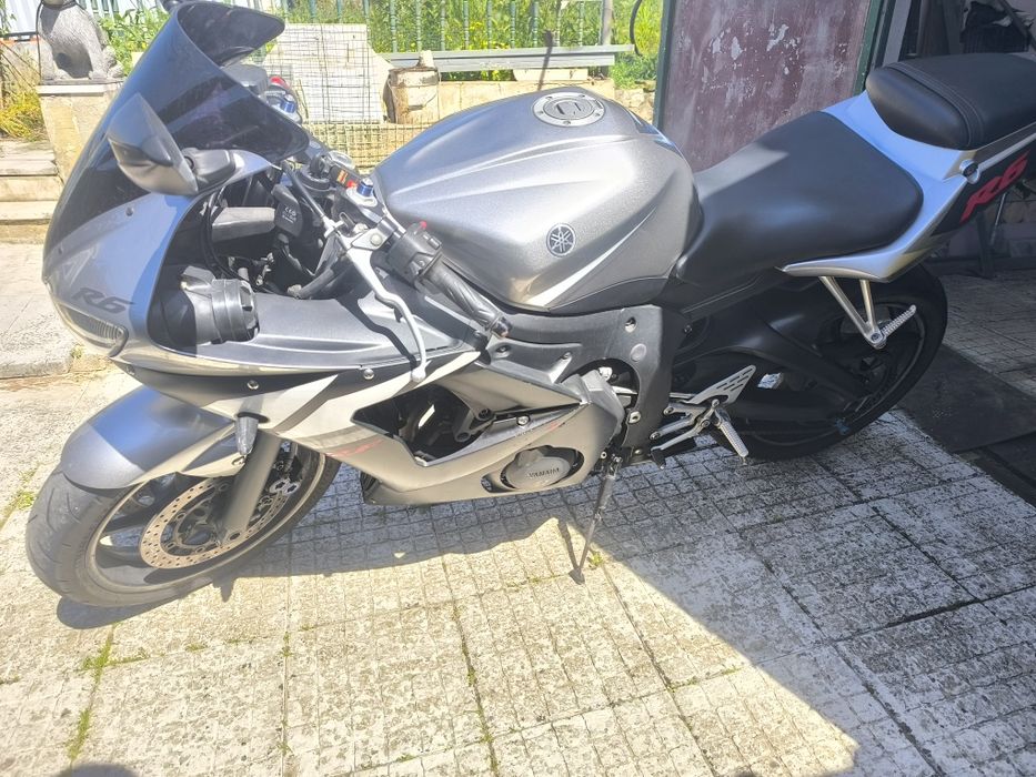 Yamaha R6 2004 cinza