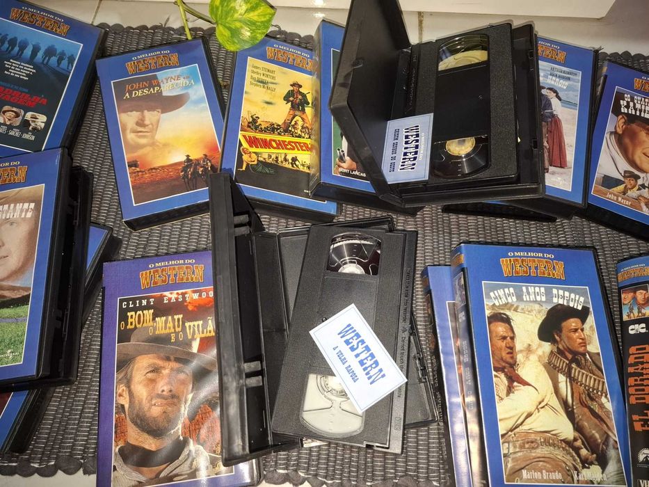 Lote de 25 Cassetes VHS "O Melhor do Western" - Lusomundo