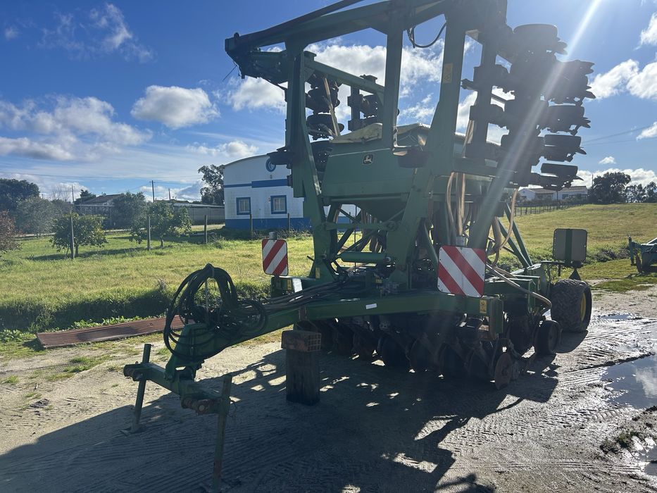Semeador John Deere 750a